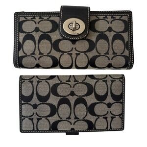 Coach Turnlock Signature C Monogram Checkbook Trifold Wallet in Gray Black